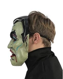 Vintage Vampire Half Mask -Colin Costume Shop 01490325 d